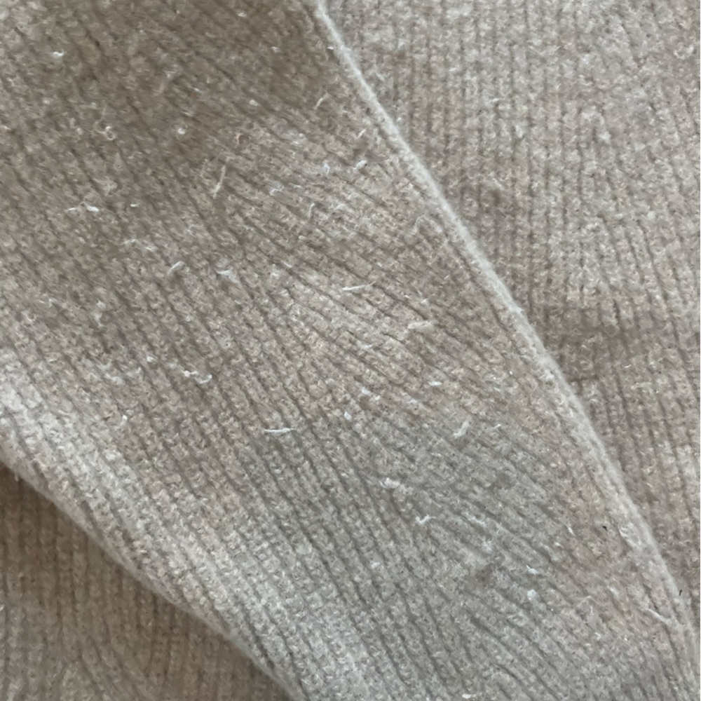 Demylee Remy Sweater in Barley Size Small - Picture 4 of 4